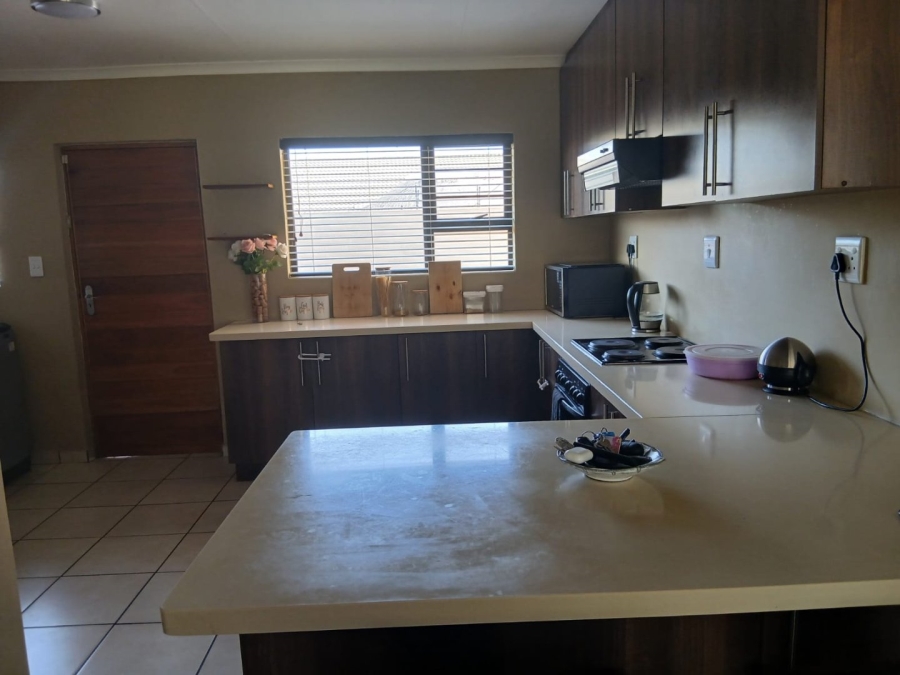 To Let 3 Bedroom Property for Rent in Bayswater Free State